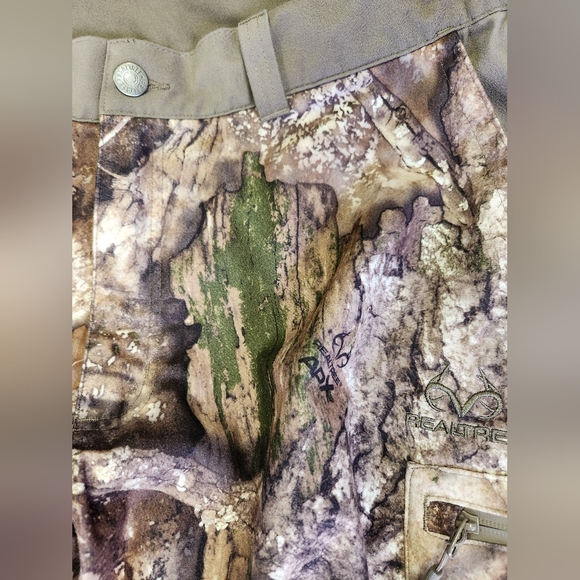 Realtree APX All Seasons Camo Cargo Pants - Picture 4 of 10
